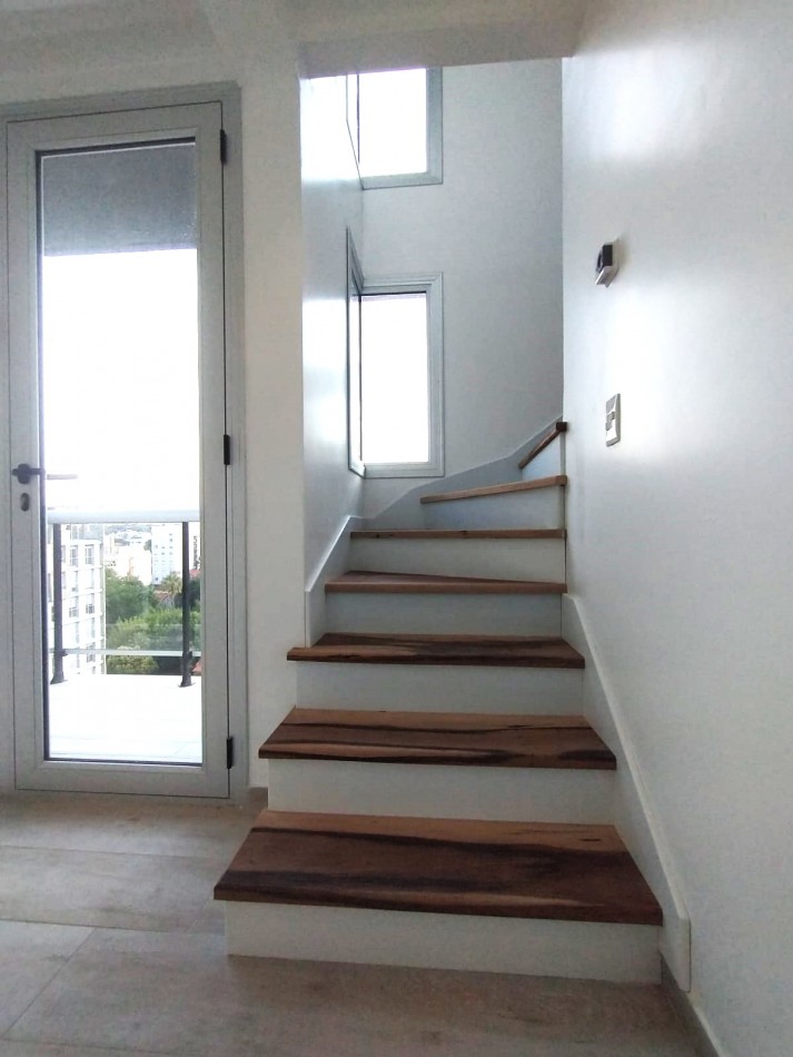 3 amb. a estrenar- a la calle - en Duplex- Plaza Mitre-
