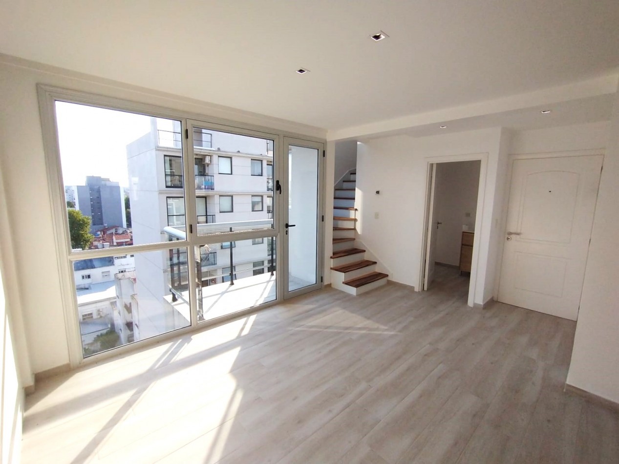3 amb. a estrenar- a la calle - en Duplex- Plaza Mitre-