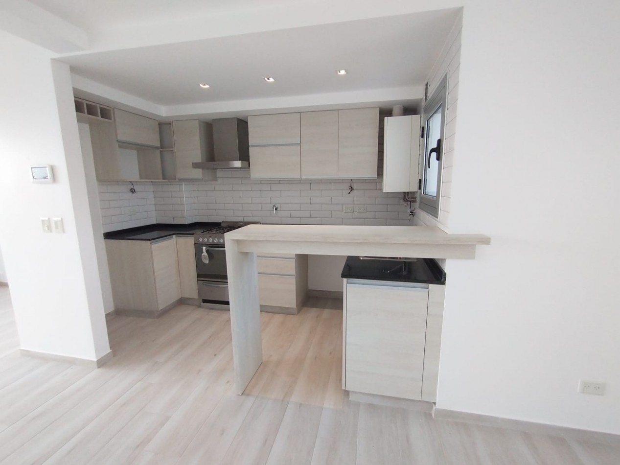3 amb. a estrenar- a la calle - en Duplex- Plaza Mitre-