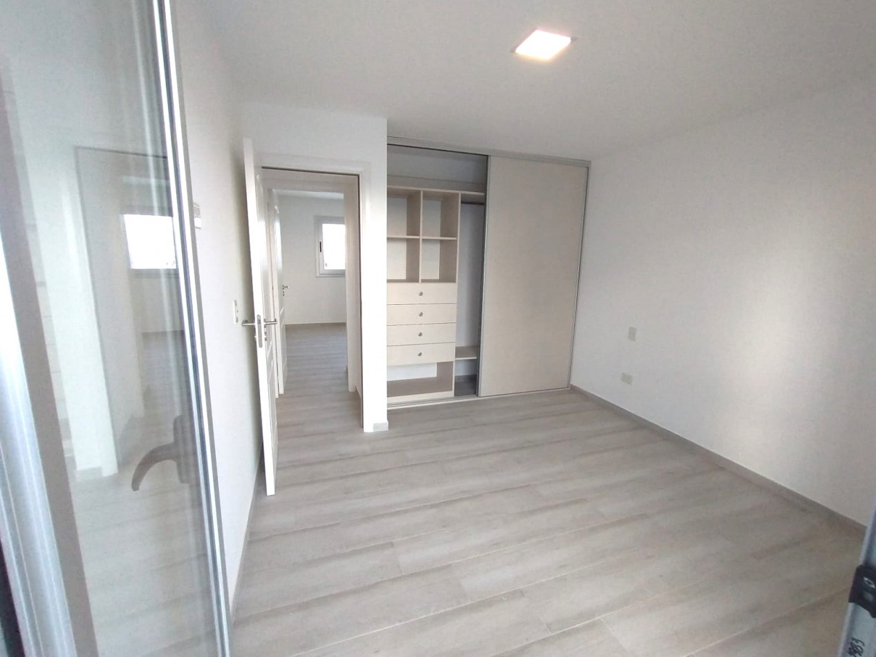 3 amb. a estrenar- a la calle - en Duplex- Plaza Mitre-