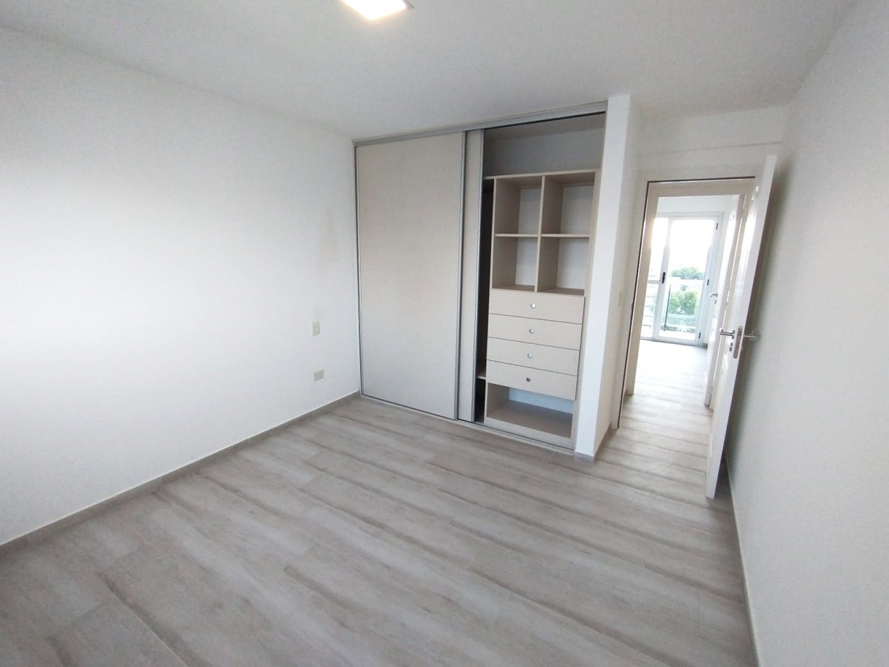 3 amb. a estrenar- a la calle - en Duplex- Plaza Mitre-