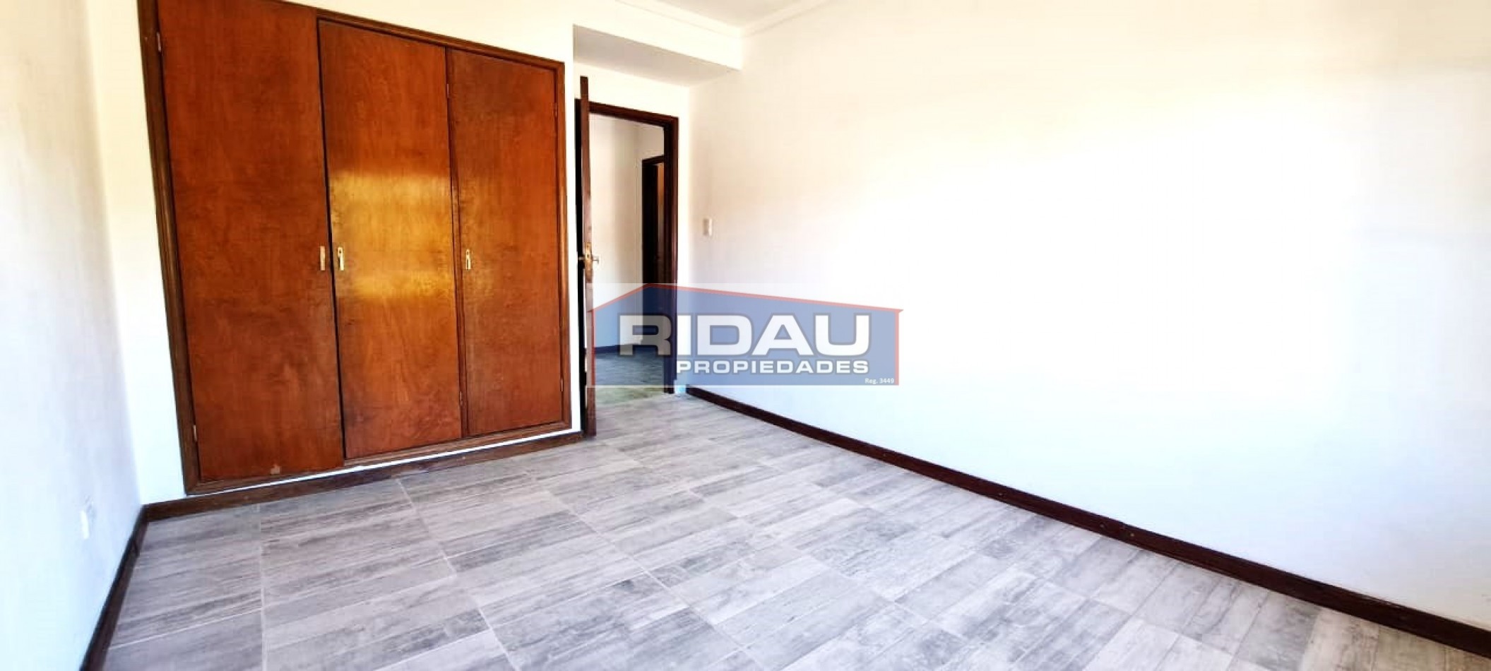 Chalet 5 amb.parque-patio-garaje- B.Juramento