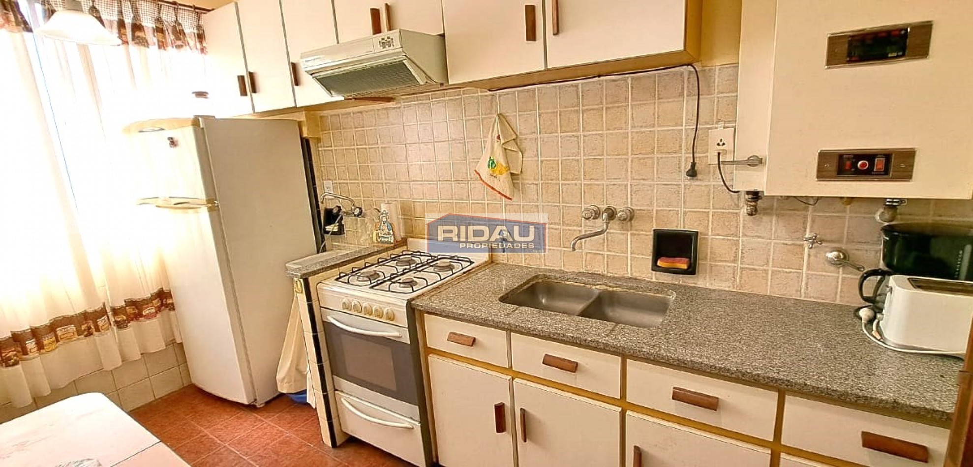 ALQ. 24 m.- 3 amb c/dep serv. y toilette- centro MdP