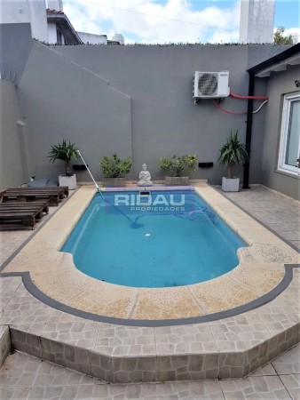 Casa 3 amb con Piscina- Reciclada- Santa Monica