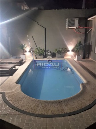 Casa 3 amb con Piscina- Reciclada- Santa Monica