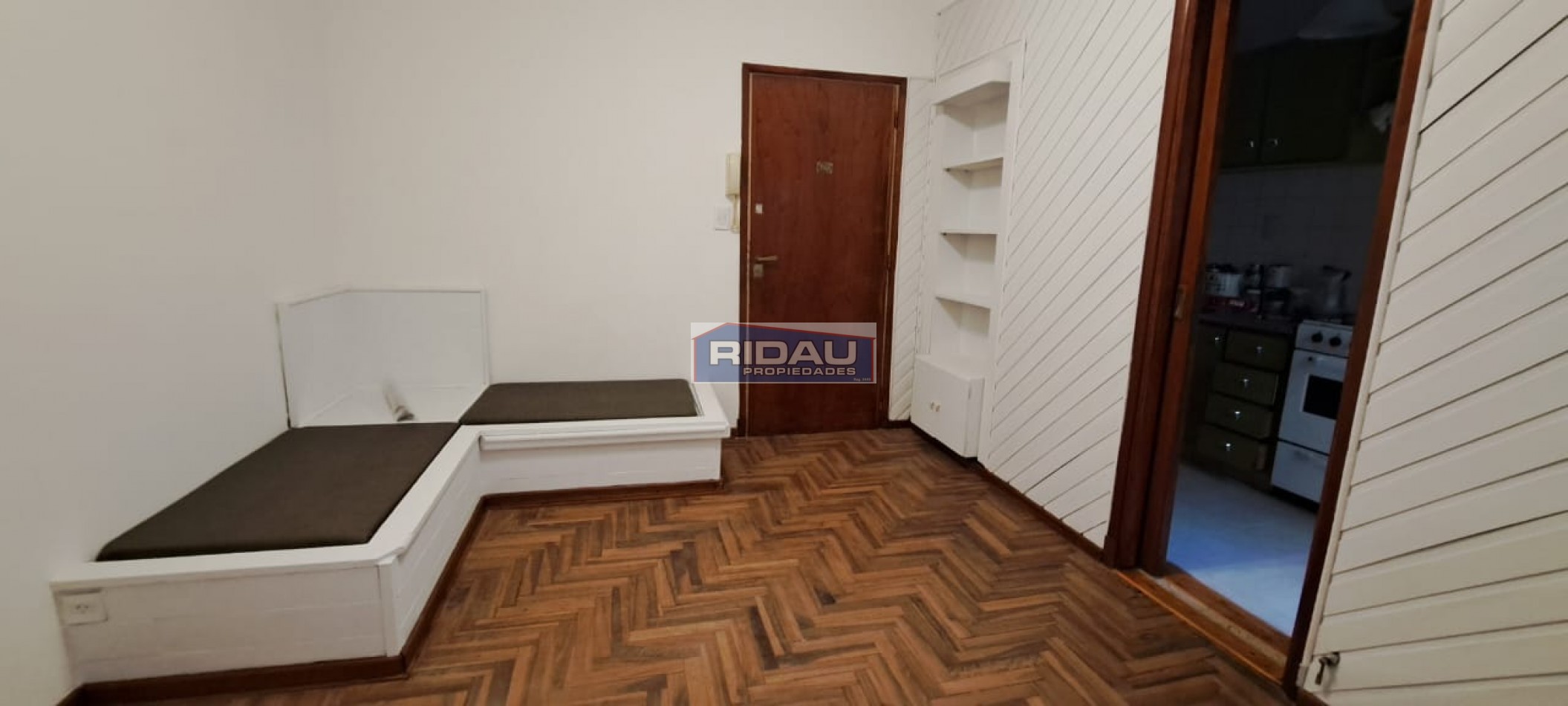 Alq. 24 m.- 2 amb. Lateral - zona Materno Infantil -