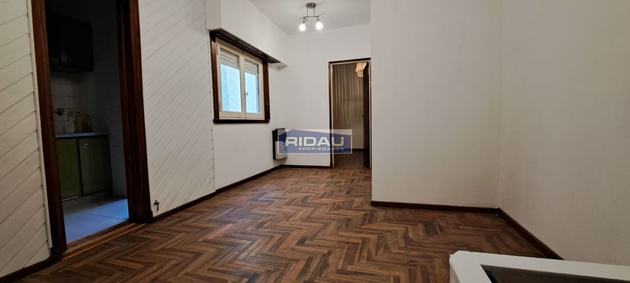 Alq. 24 m.- 2 amb. Lateral - zona Materno Infantil -
