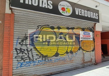 Local 50 m2 a la calle - zona Plaza colon MdP