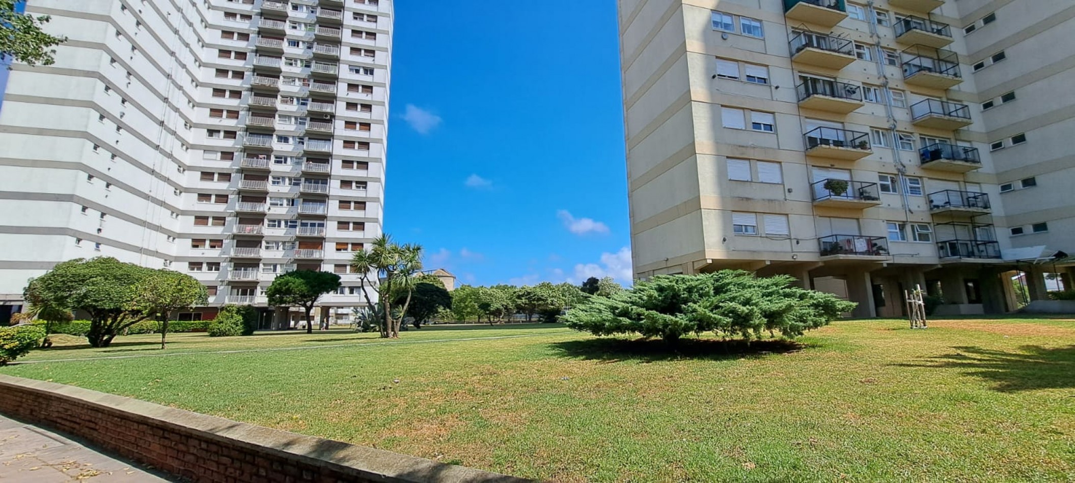 2 amb lateral - vista abierta- los andes y Luro 