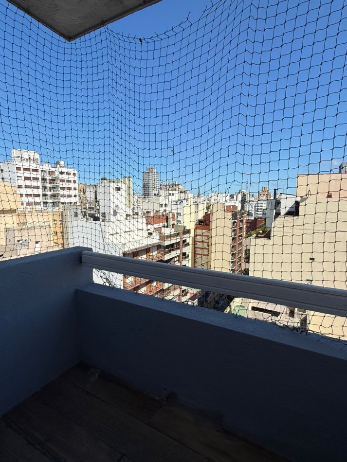 3 amb frente con balcon- reciclado y amoblado- La perla MDP