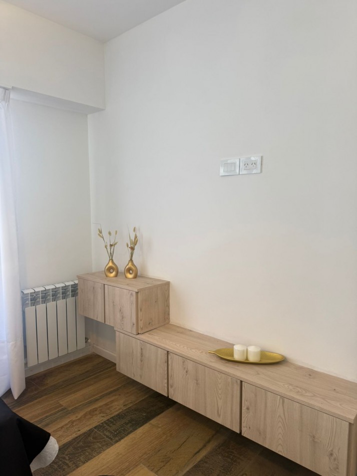 3 amb frente con balcon- reciclado y amoblado- La perla MDP