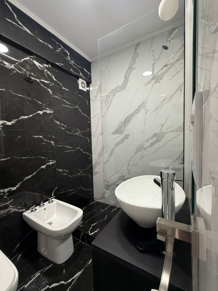 3 amb frente con balcon- reciclado y amoblado- La perla MDP