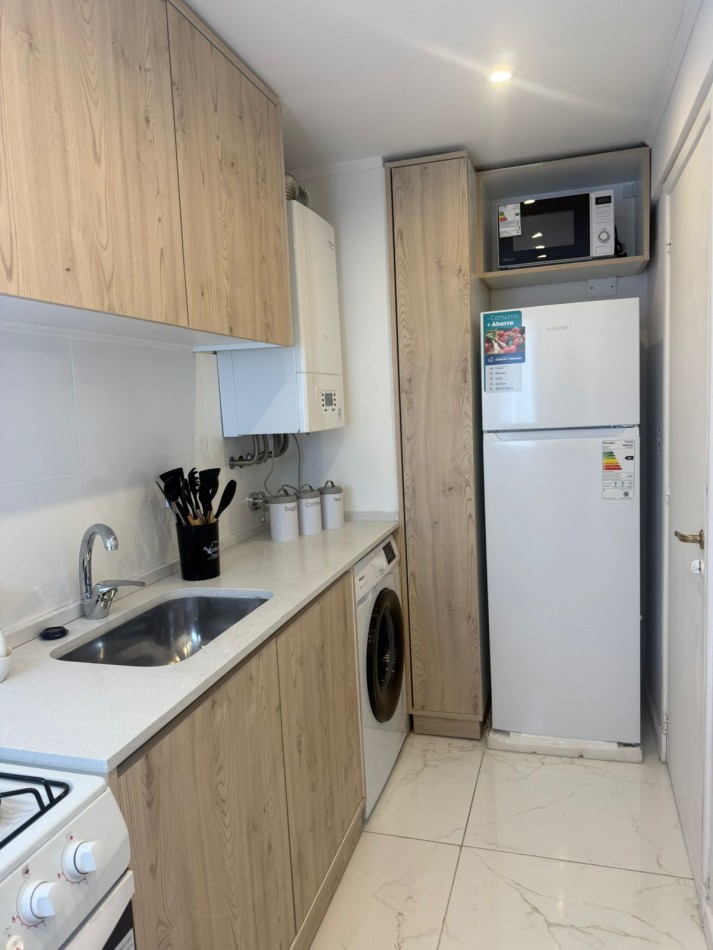 3 amb frente con balcon- reciclado y amoblado- La perla MDP