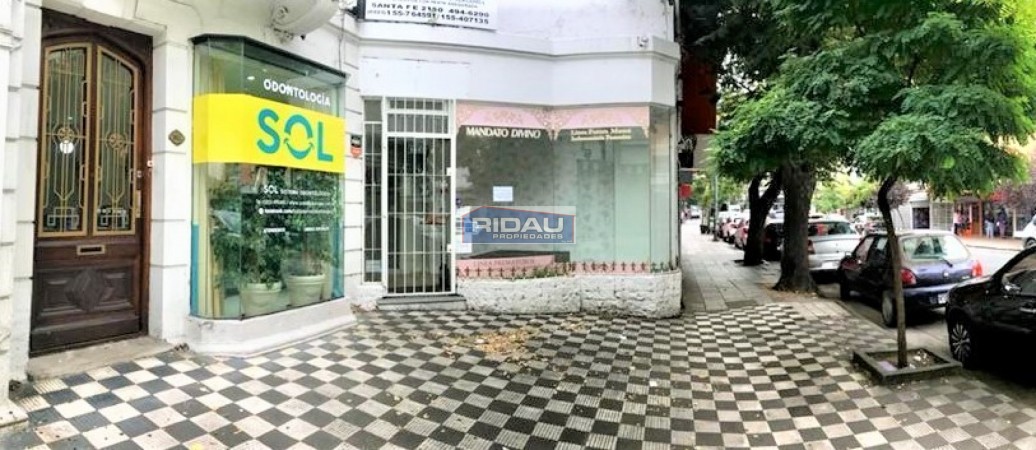 LOCAL - 2 plantas - Patio - Centro