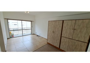 Alquiler 24 m- 1 amb frente con balcon- Centro MdP